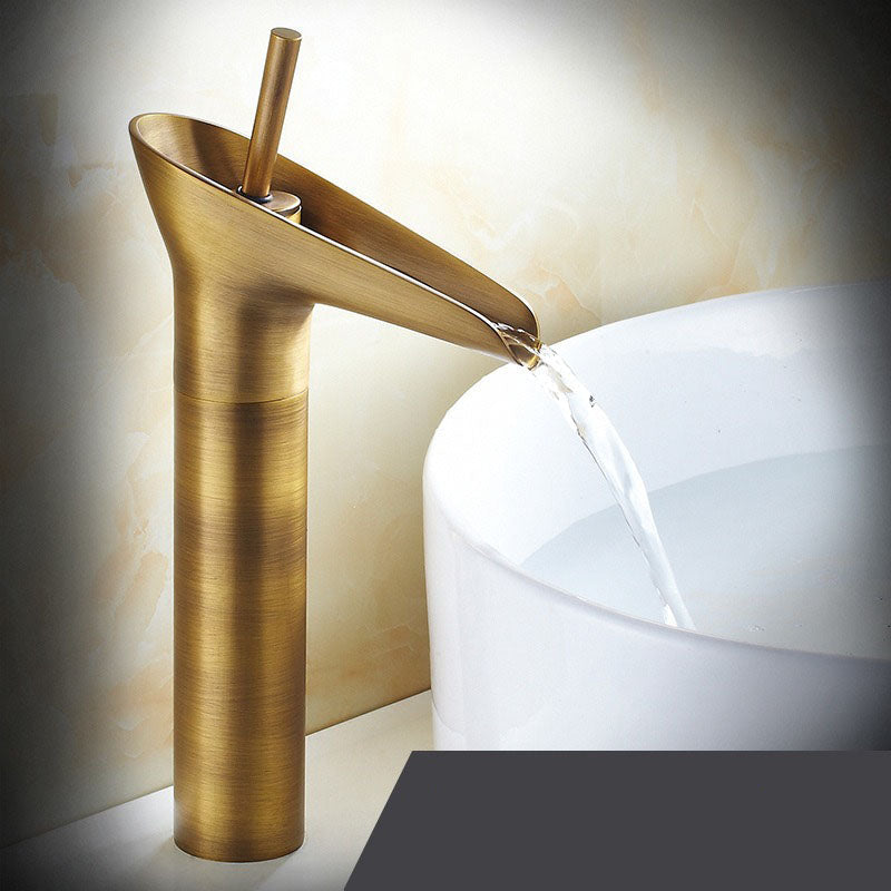 Waterval Wastafelmengkraan in Messing met Elegante Ontwerp voor Badkamer