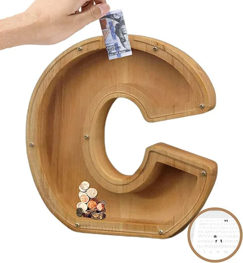 TreasureNest Muntbank | Gepersonaliseerde houten spaarpot in A-Z letterontwerpen