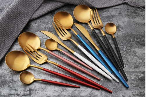 LUXUEUS RVS-24-DELIGEN GOUDE-ZILVER BESTECKSET