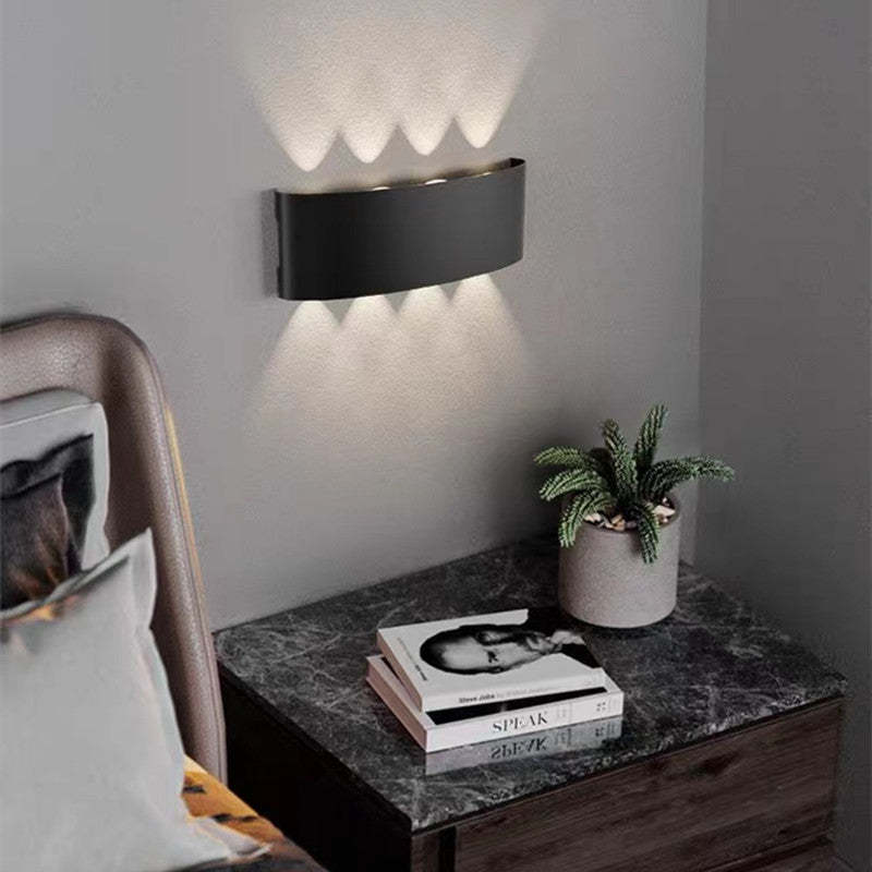 Tronix Moderne Rechthoekige Metalen Buitenwandlamp, Zwart/Wit, Watergolf
