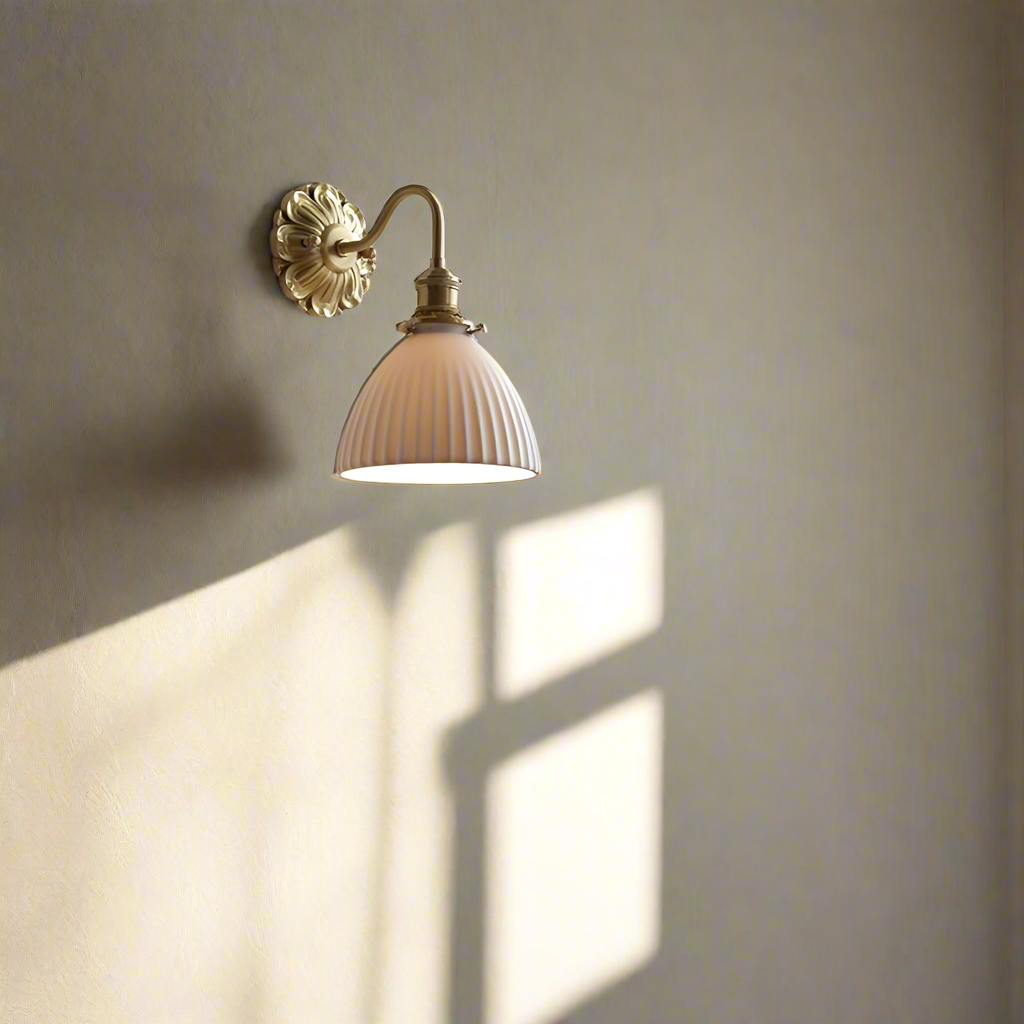Wandlamp in Messing en Keramiek - Elegant Ontwerp