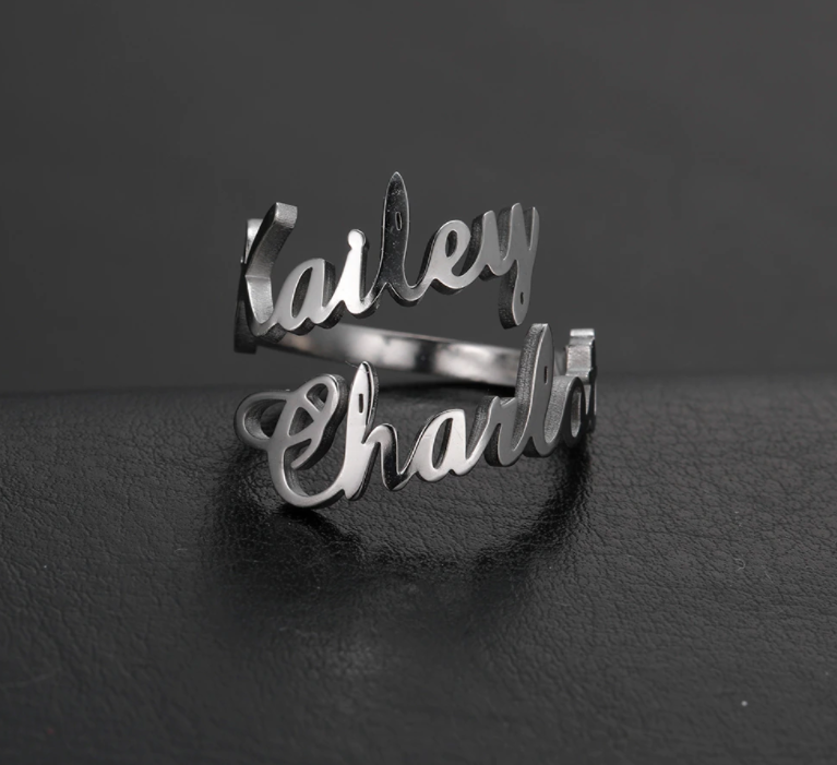 Moederdagcadeau | RingCrown | Verander liefde en herinneringen in een uniek sieraad, waarbij elke ring zijn eigen verhaal vertelt