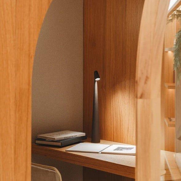Noorse Minimalistische LED Draadloze Tafel lamp