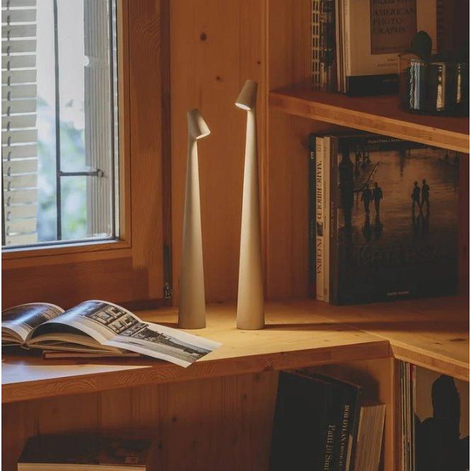 Noorse Minimalistische LED Draadloze Tafel lamp