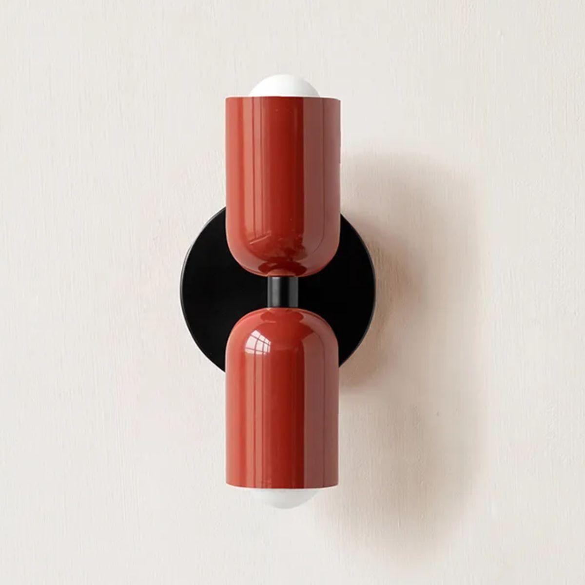 Luma Duo Wall Lamp | Verdubbel het licht, verdubbel de stijl Verfraai je muren met eigentijdse, eenvoudig te installeren verlichting.