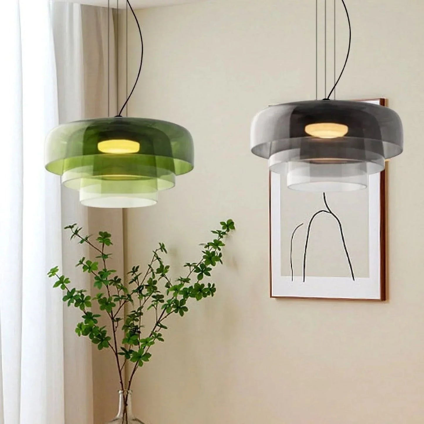Moderne glazen hanglamp met gelaagd lampenkap – design geïnspireerd op retro stijl