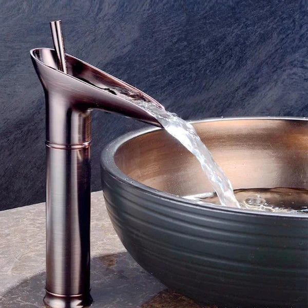 Waterval Wastafelmengkraan in Messing met Elegante Ontwerp voor Badkamer