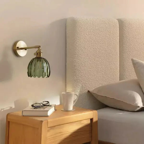 Retro wandlamp in de vorm van een tulp bloem – wandlamp met glazen kap en gouden afwerking