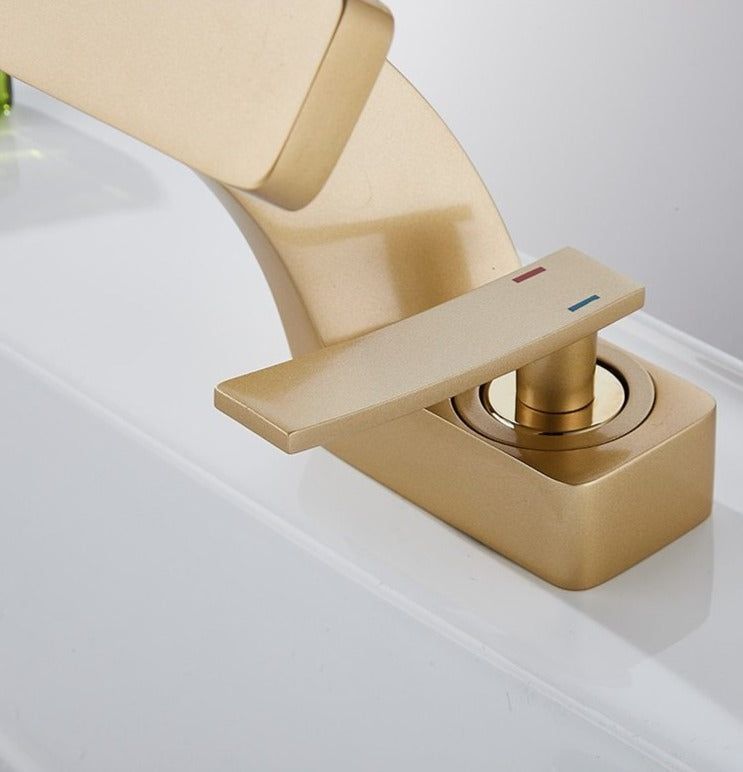 SleekFlow - Modern gebogen kraan voor maximaal comfort