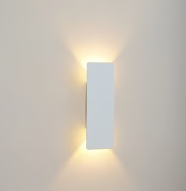 Moderne Buitenlamp – LED Wandlamp Op/Neer, Waterdicht, Verticale Ontwerp