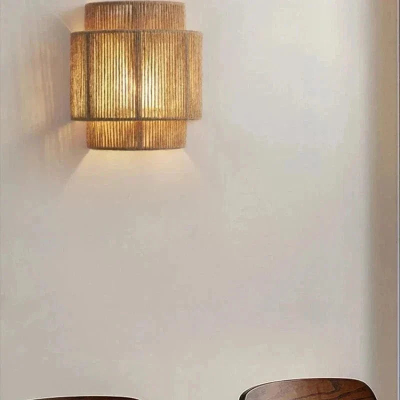 Handgeweven Riet en Bamboe Wandlamp