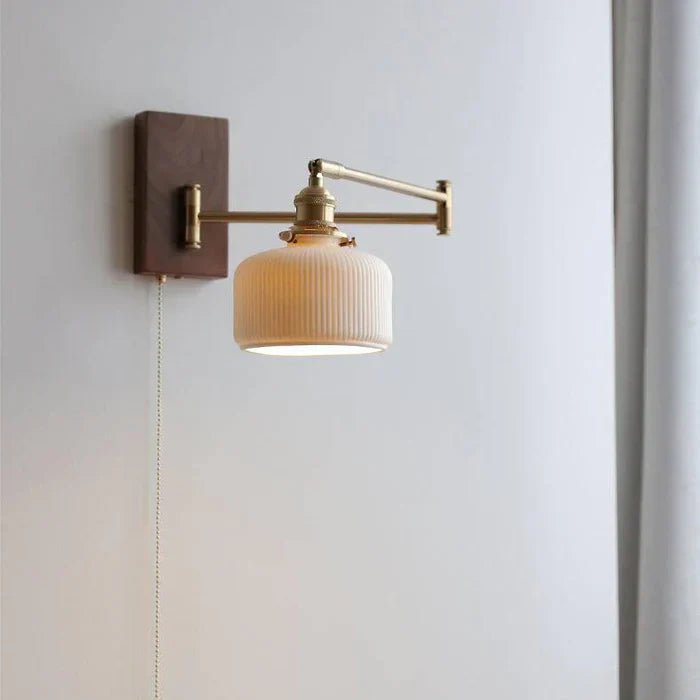Wandlamp met Verstelbare Arm – Retro Stijl