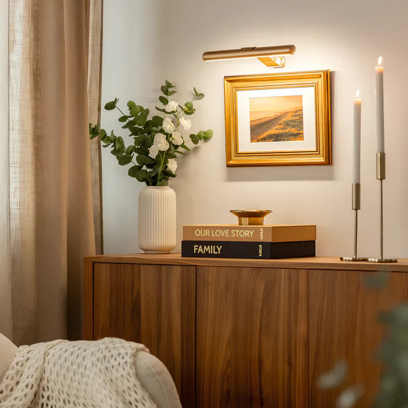 Draadloze LED wandlamp voor het verlichten van kunstwerken
