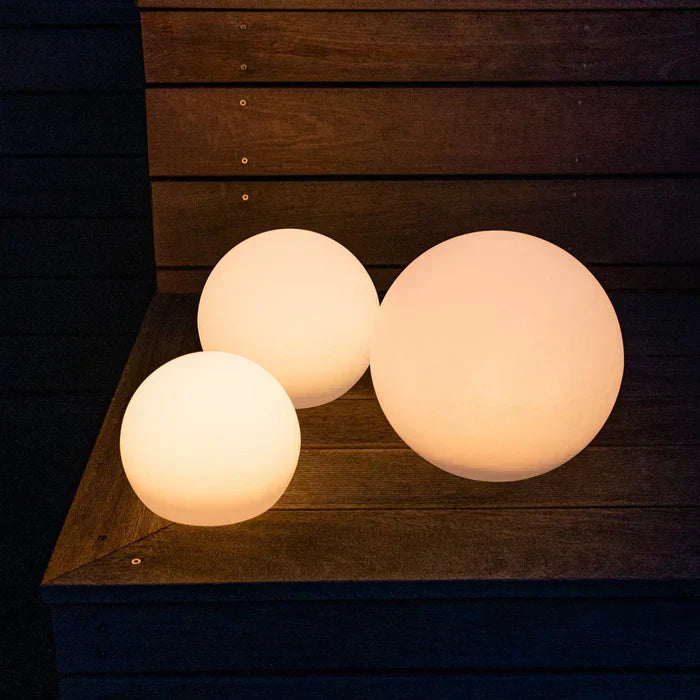Moderne PE Globe Buiten Tuinverlichting LED Oplaadbaar