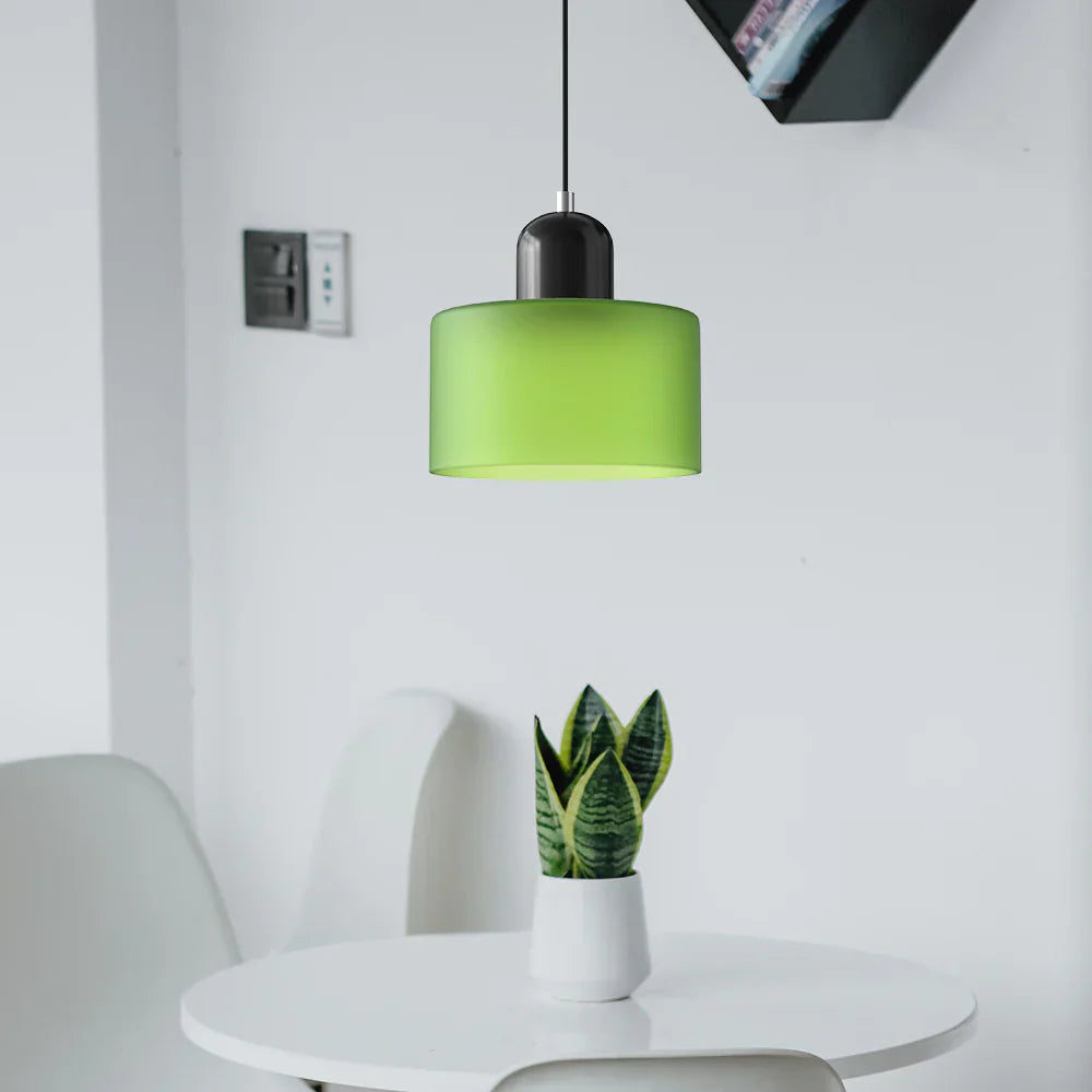 Moderne hanglamp van gekleurd glas in Bauhaus-stijl
