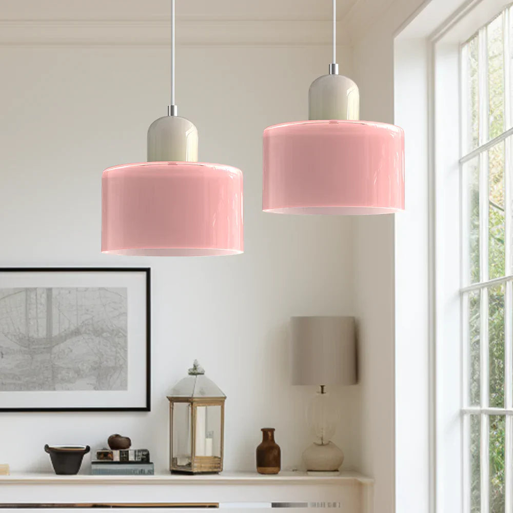 Moderne hanglamp van gekleurd glas in Bauhaus-stijl