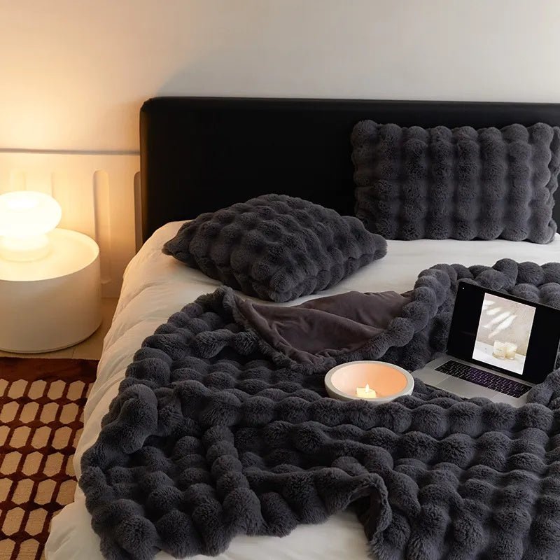 ZenithThrow – Lichtgewicht en Luxe Reisgenoot