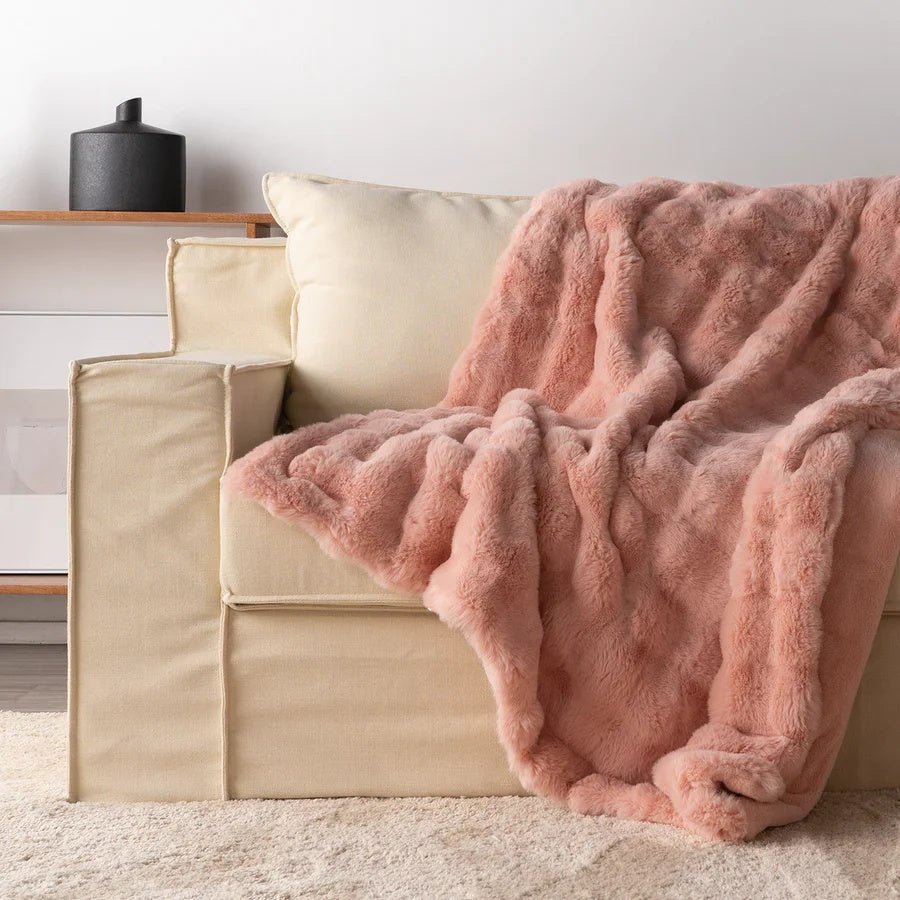 ZenithThrow – Lichtgewicht en Luxe Reisgenoot