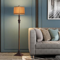 Bruine Vintage Vloerlamp met Plissé Lampenkap en Houten Stand