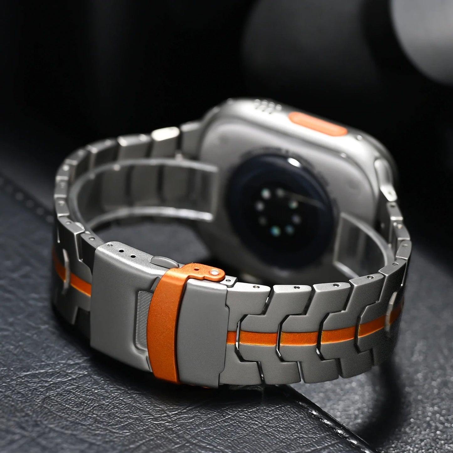 Veralis Titanium Apple Watch Band Met Hypoallergene Sluiting