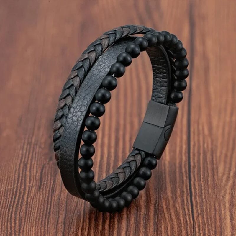 Serene Schild Armband | Omarm sereniteit met de SereneShield Armband, met hematietstenen die bekend staan om hun stressverlichtende eigenschappen. Hij is ontworpen om dagelijks te dragen en geeft rust en een modieuze touch aan elke look.