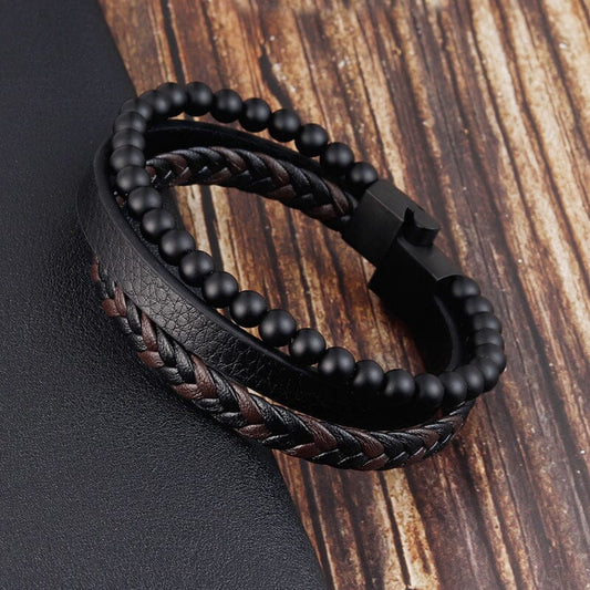 Serene Schild Armband | Omarm sereniteit met de SereneShield Armband, met hematietstenen die bekend staan om hun stressverlichtende eigenschappen. Hij is ontworpen om dagelijks te dragen en geeft rust en een modieuze touch aan elke look.