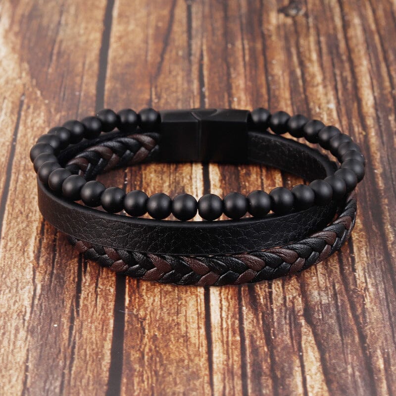Serene Schild Armband | Omarm sereniteit met de SereneShield Armband, met hematietstenen die bekend staan om hun stressverlichtende eigenschappen. Hij is ontworpen om dagelijks te dragen en geeft rust en een modieuze touch aan elke look.