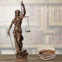 Decoratiestandbeeld van de Godin van de Rechtvaardigheid