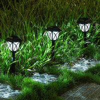 Zonne-energie Tuinlampen met Lantaarnontwerp voor Stijlvolle en Duurzame Buitenverlichting