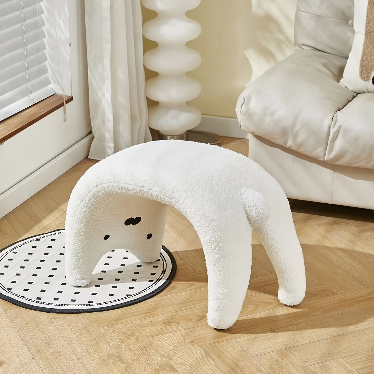 Kat-vormige Pluche Pouf – Gezellig en Functioneel Ontwerp