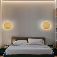 Kyris Ronde Minimalistische Wandlamp Zwart/Goud/Wit. Woonkamer