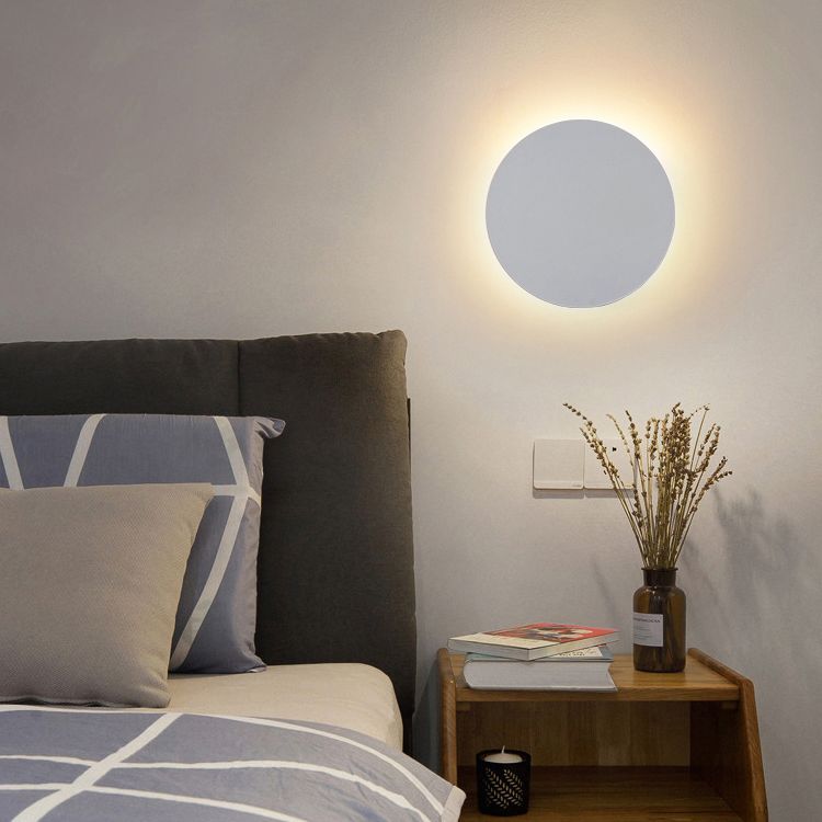 Kyris Ronde Minimalistische Wandlamp Zwart/Goud/Wit. Woonkamer