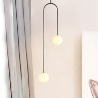 Zwarte/Gouden Bal Cluster Hanglamp Post-Modernist 2 Lichten Witte Glas Led Plafondlamp met Gebogen Stang