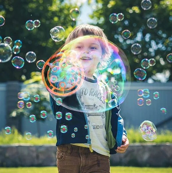 BubbleBeast | Er gaat niets boven de magie van bellen om kinderogen te laten sprankelen