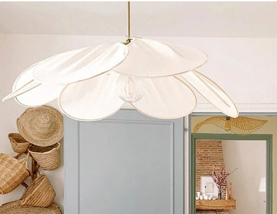 Moderne Hanglamp in de Vorm van een Bloem