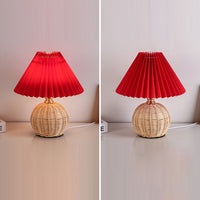 Noorse Rieten Geplooide Stof Conische LED Tafellamp 1-Licht