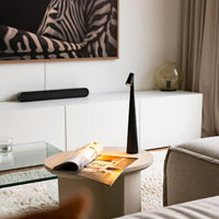 Elegante LED-tafellamp met modern en slank ontwerp en touch-schakelaar