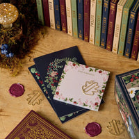 24 Dagen Premium Schrijfwaren Adventskalender | Beperkte "Winterwoud" Editie | 24 Exclusieve Papeterie Verrassingen | Duurzaam & Plasticvrij | Inclusief Kalender 2025 & Accessoires