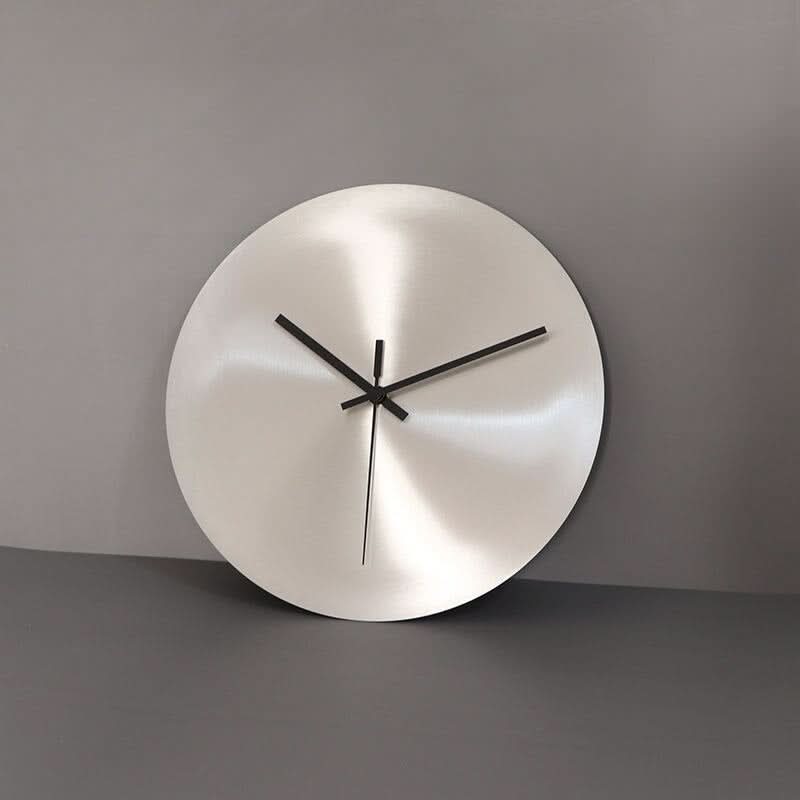 Minutra Wandklok van Roestvrij Staal met Nauwkeurige Tijdsweergave en Tijdloos Design