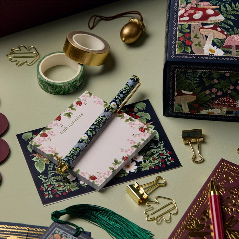 24 Dagen Premium Schrijfwaren Adventskalender | Beperkte "Winterwoud" Editie | 24 Exclusieve Papeterie Verrassingen | Duurzaam & Plasticvrij | Inclusief Kalender 2025 & Accessoires