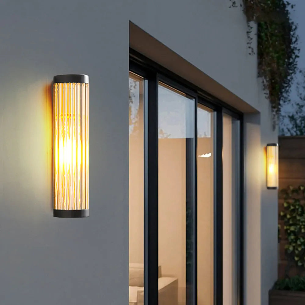 Yoru Moderne Semi-Cilindrische Metaal/Glas Buitenwandlamp, Zwart