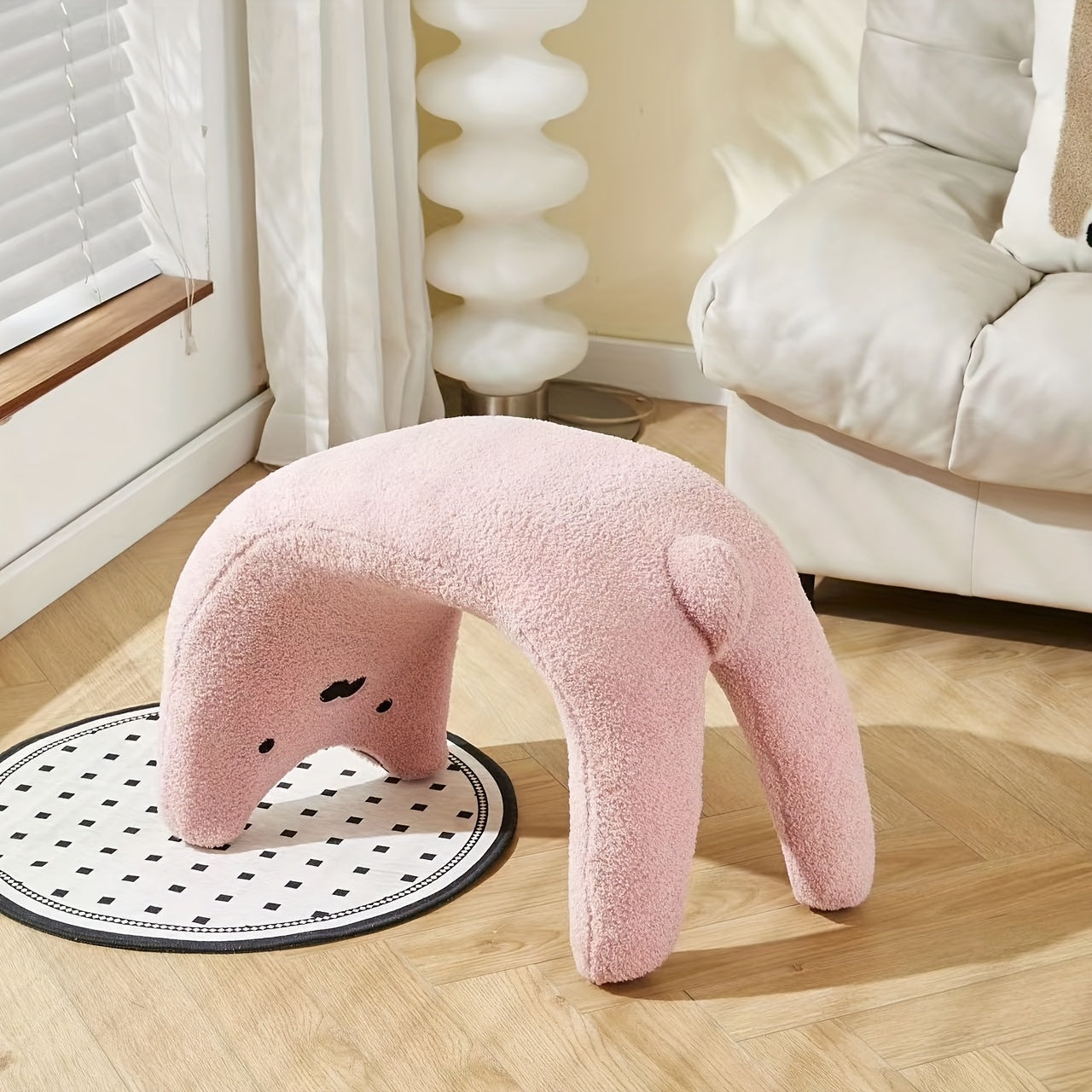 Kat-vormige Pluche Pouf – Gezellig en Functioneel Ontwerp