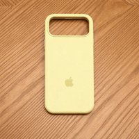 VELVIGUARD – MagSafe-compatibele siliconen hoes met soft-touch oppervlak voor iPhone