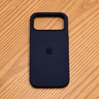 VELVIGUARD – MagSafe-compatibele siliconen hoes met soft-touch oppervlak voor iPhone