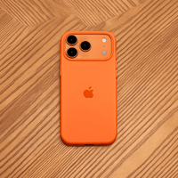 VELVIGUARD – MagSafe-compatibele siliconen hoes met soft-touch oppervlak voor iPhone