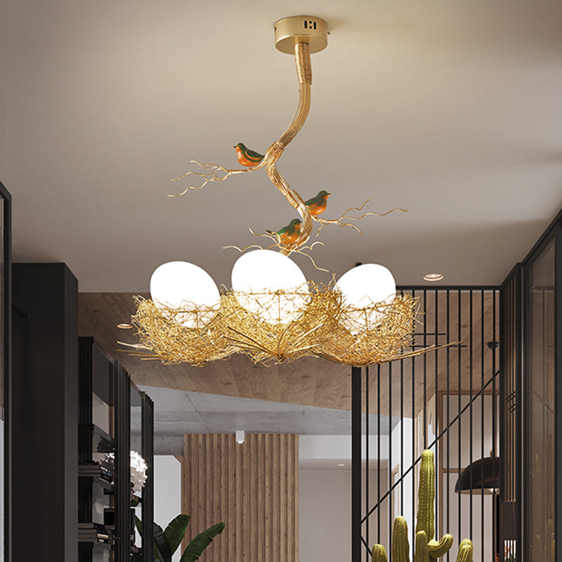 Artistry Melk Witte Glazen Bal Kroonluchter Hanglamp 1/2/3-Licht Gouden Hanglamp met Vogels en Handgenaaid Aluminium Nest