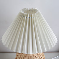 Noorse Rieten Geplooide Stof Conische LED Tafellamp 1-Licht