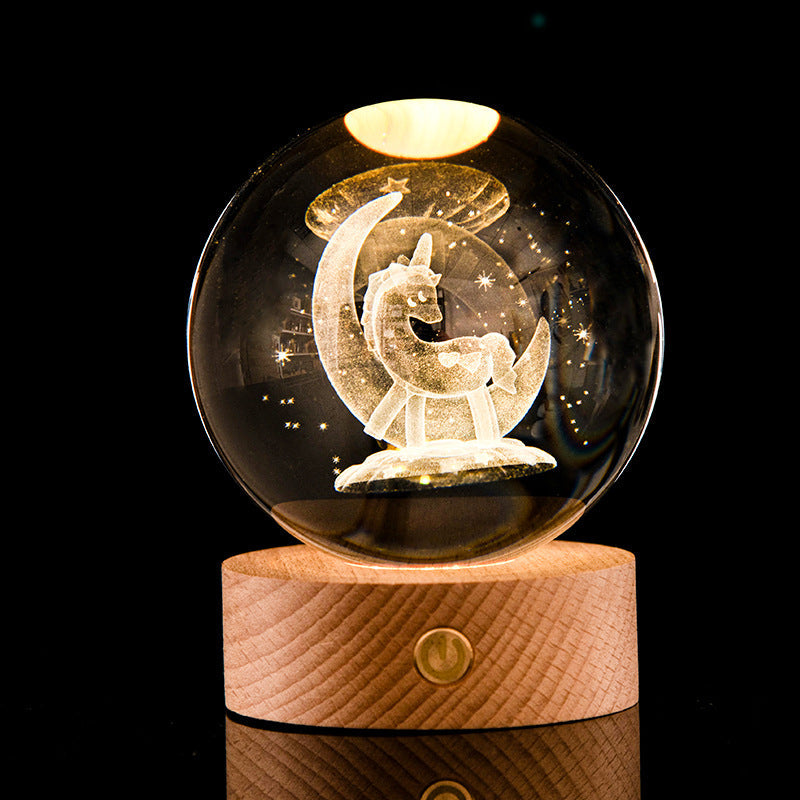 LED 3D Lamp in Kristal – Decoratieve Bol met Houten Basis