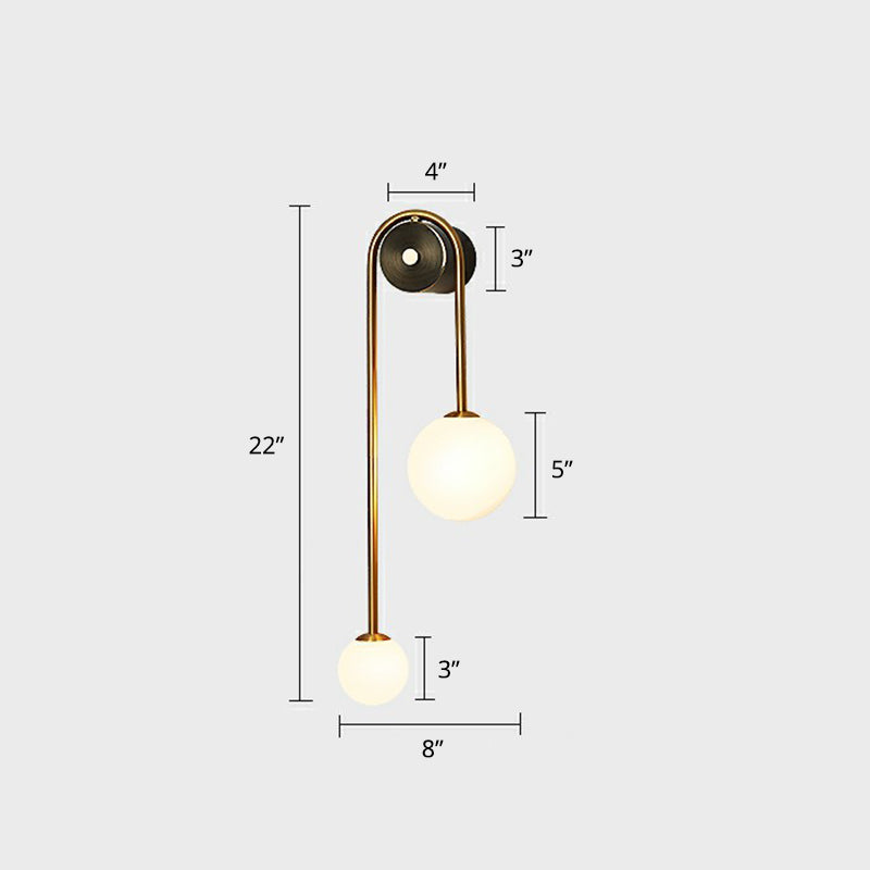 Messing Boog Wandverlichting Postmodern 2-Kops Metalen Wandlamp met Bal Opale Glazen Shade