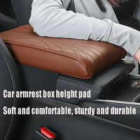 Exclusief logo armsteun kussen voor de armsteunhoes in de auto